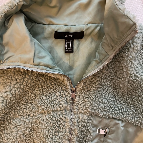 Mint green fleece crop sweater - Picture 2 of 5